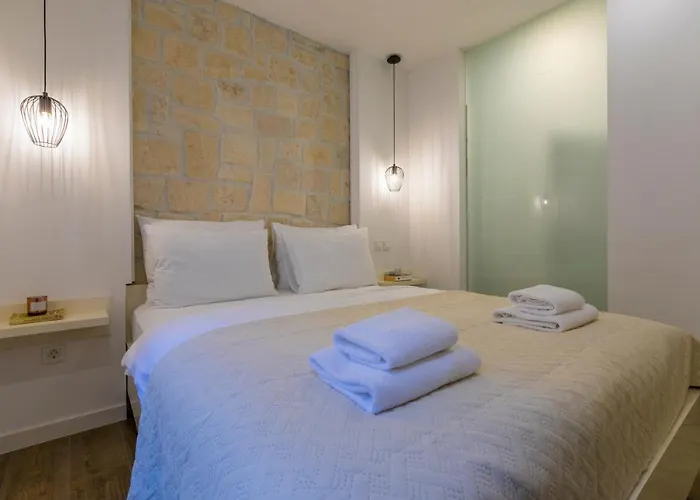 Palace Paulina Apartman *